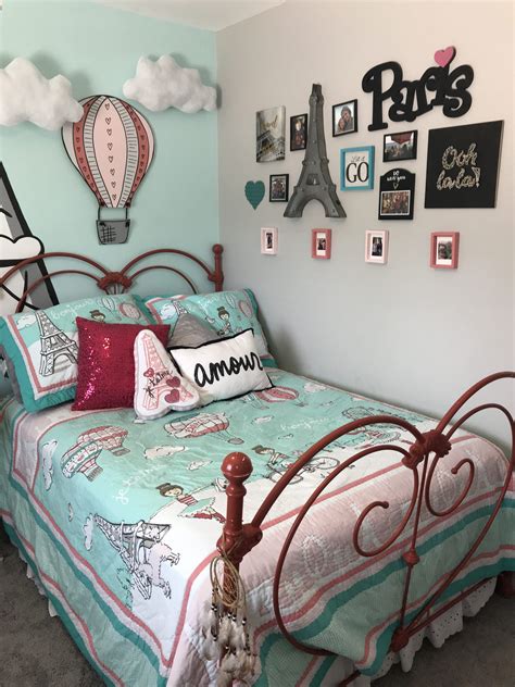 paris themed room decor